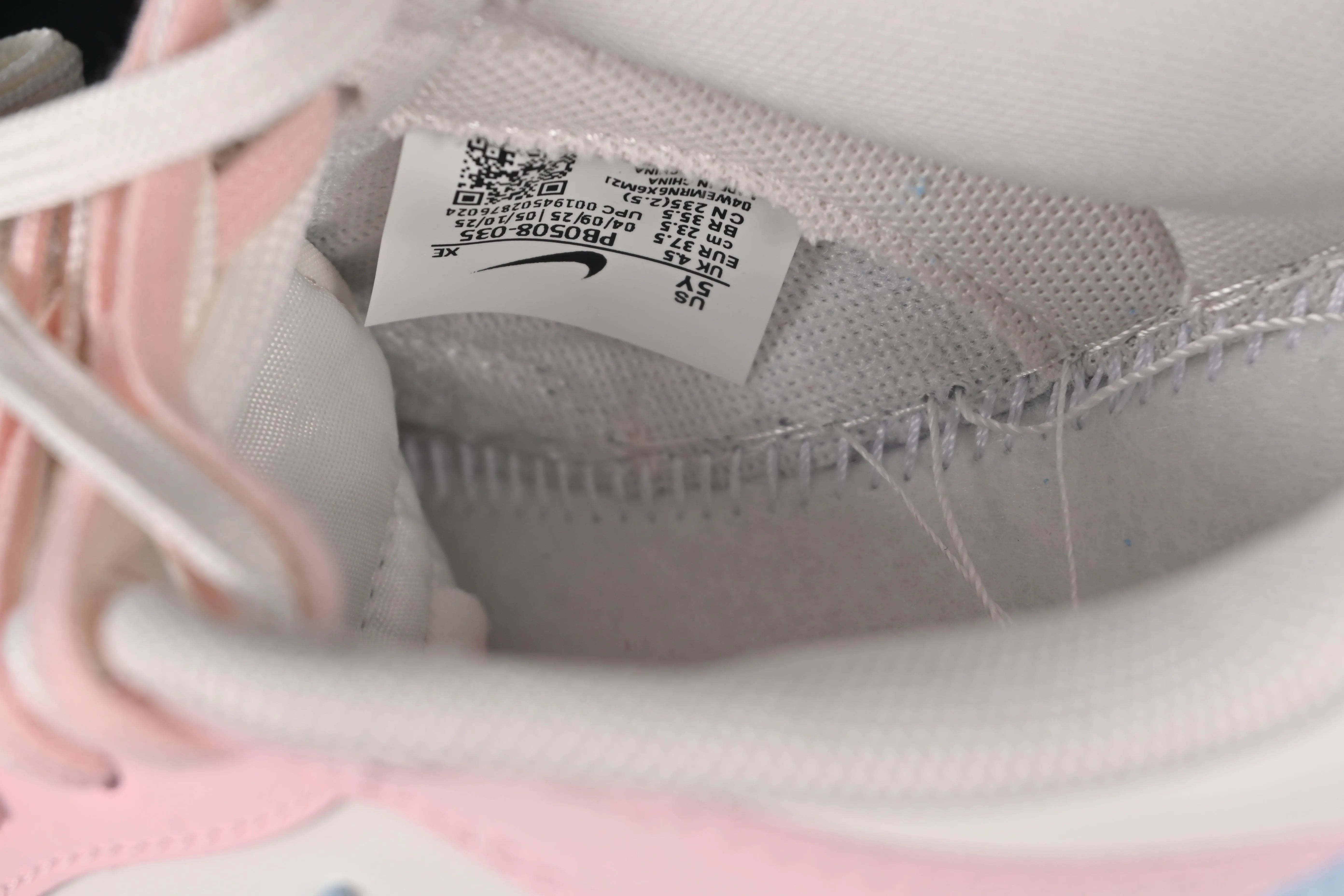 All Categories Nk SB Dunk Series Nk SB Dunk Low Low-top sneakers Nike SB Dunk Low "Just Do It" Anniversary high-end custom low-top casual sneakers PB0508-035